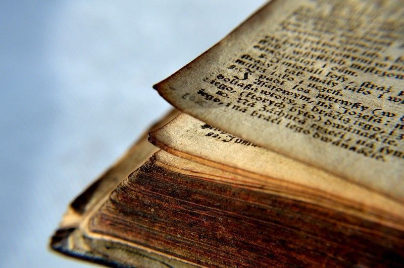 Documentos históricos conservados en el Archivo Vaticano