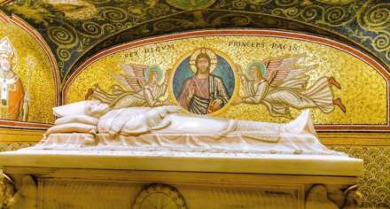 ¿Cómo visitar las Grutas Vaticanas?
