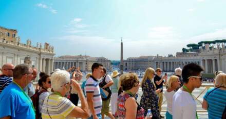 El código de vestimenta en el Vaticano. La ropa que se puede llevar