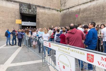 ¿Hay muchas colas en el Vaticano?