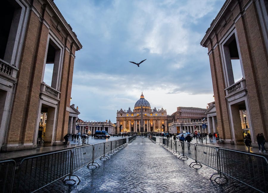 Basílica de San Pedro en un itinerario Vaticano y Coliseo en un día