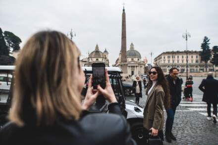 ¿Dónde reservar un carrito de golf para visitar Roma?