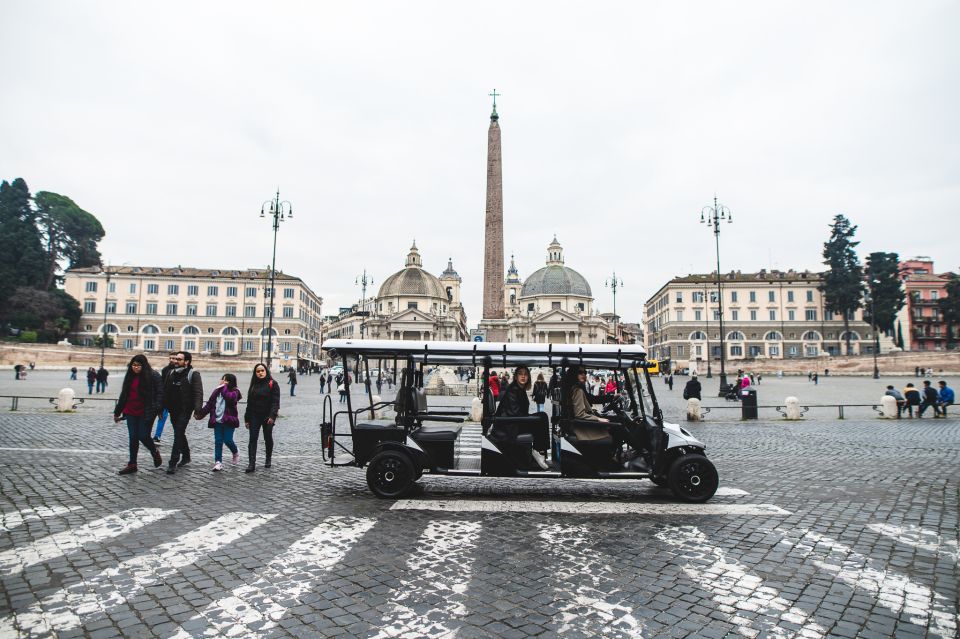 Recorrer Roma en un carrito de golf
